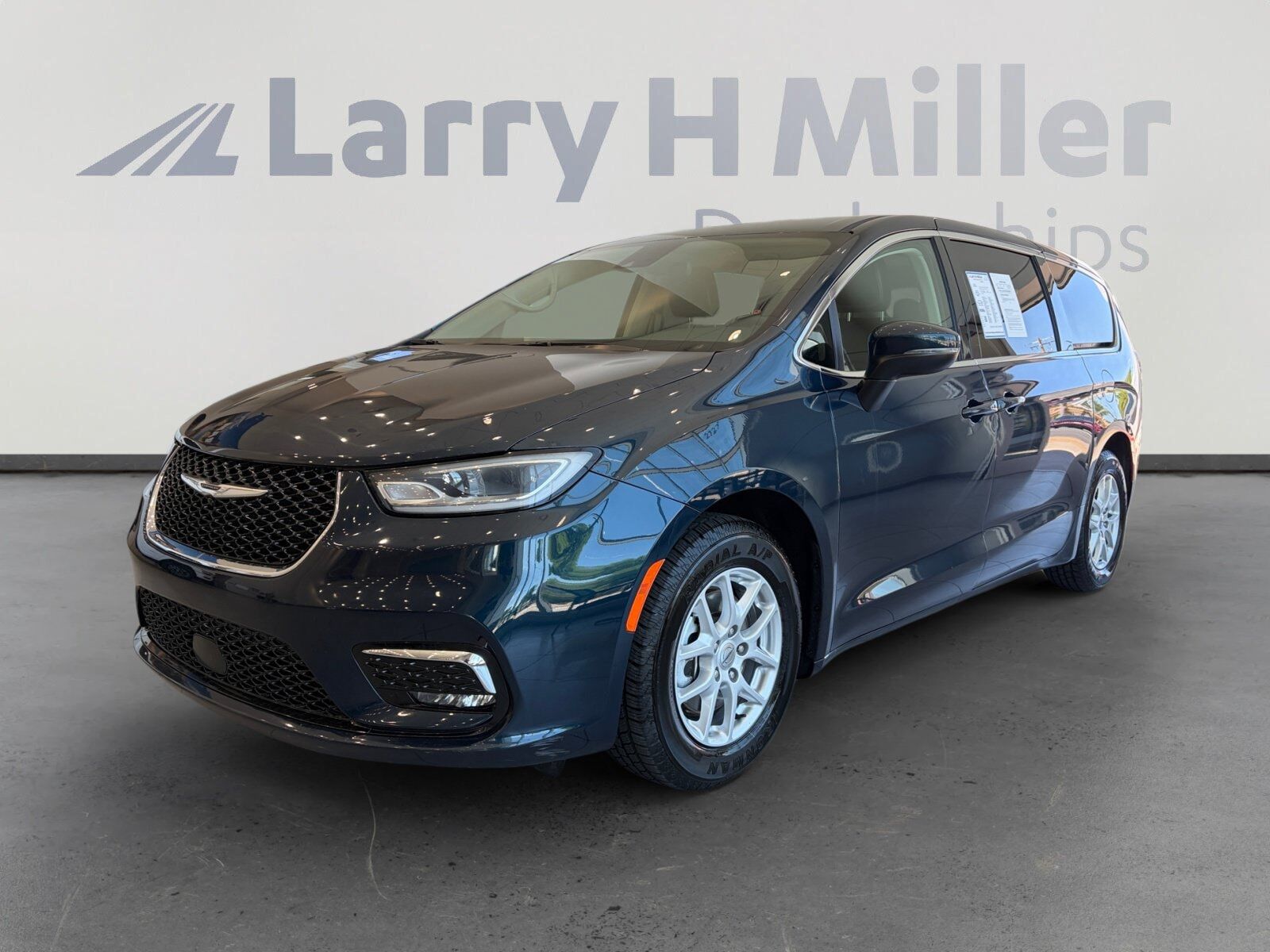 2023 CHRYSLER Pacifica