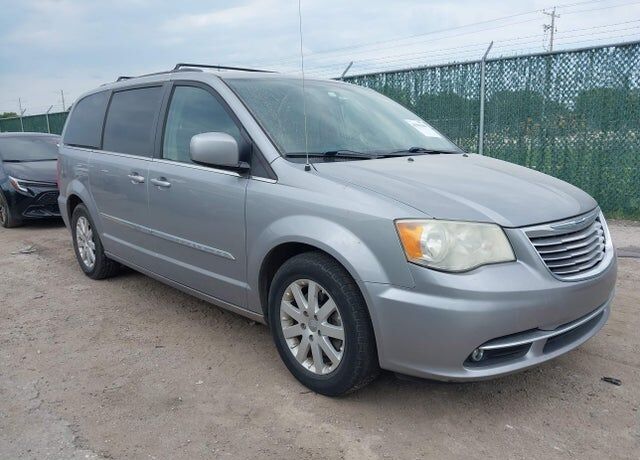 2014 CHRYSLER Town and Country