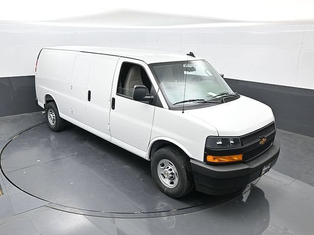 2025 CHEVROLET Express