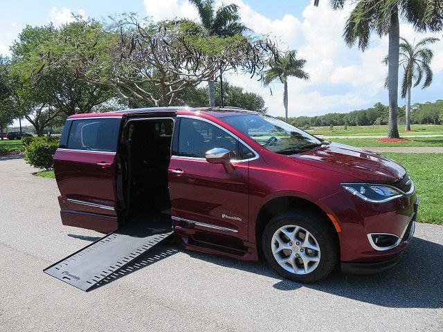 2020 CHRYSLER Pacifica