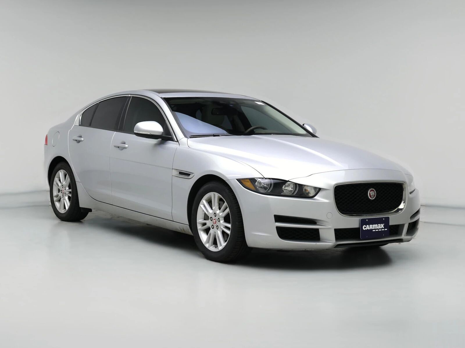 2018 JAGUAR XE