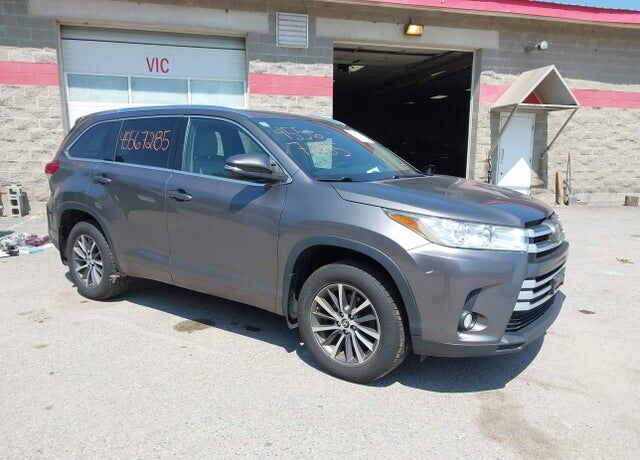 2018 TOYOTA Highlander