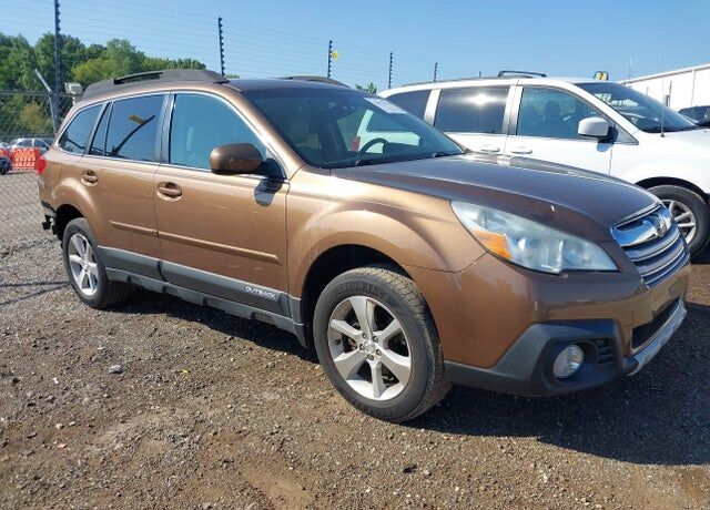 2013 SUBARU Outback