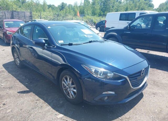 2015 MAZDA Mazda3