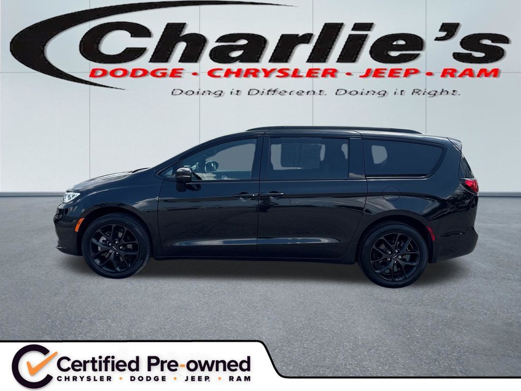 2023 CHRYSLER Pacifica