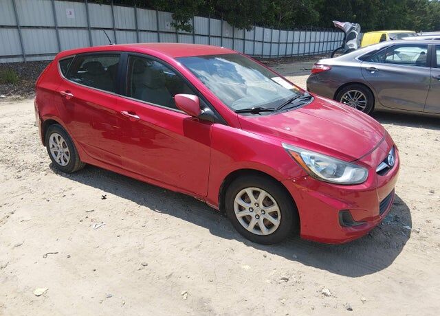2013 HYUNDAI Accent