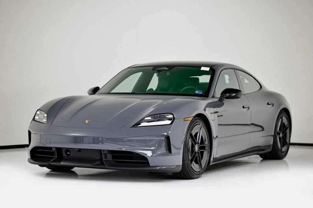 2026 PORSCHE Taycan