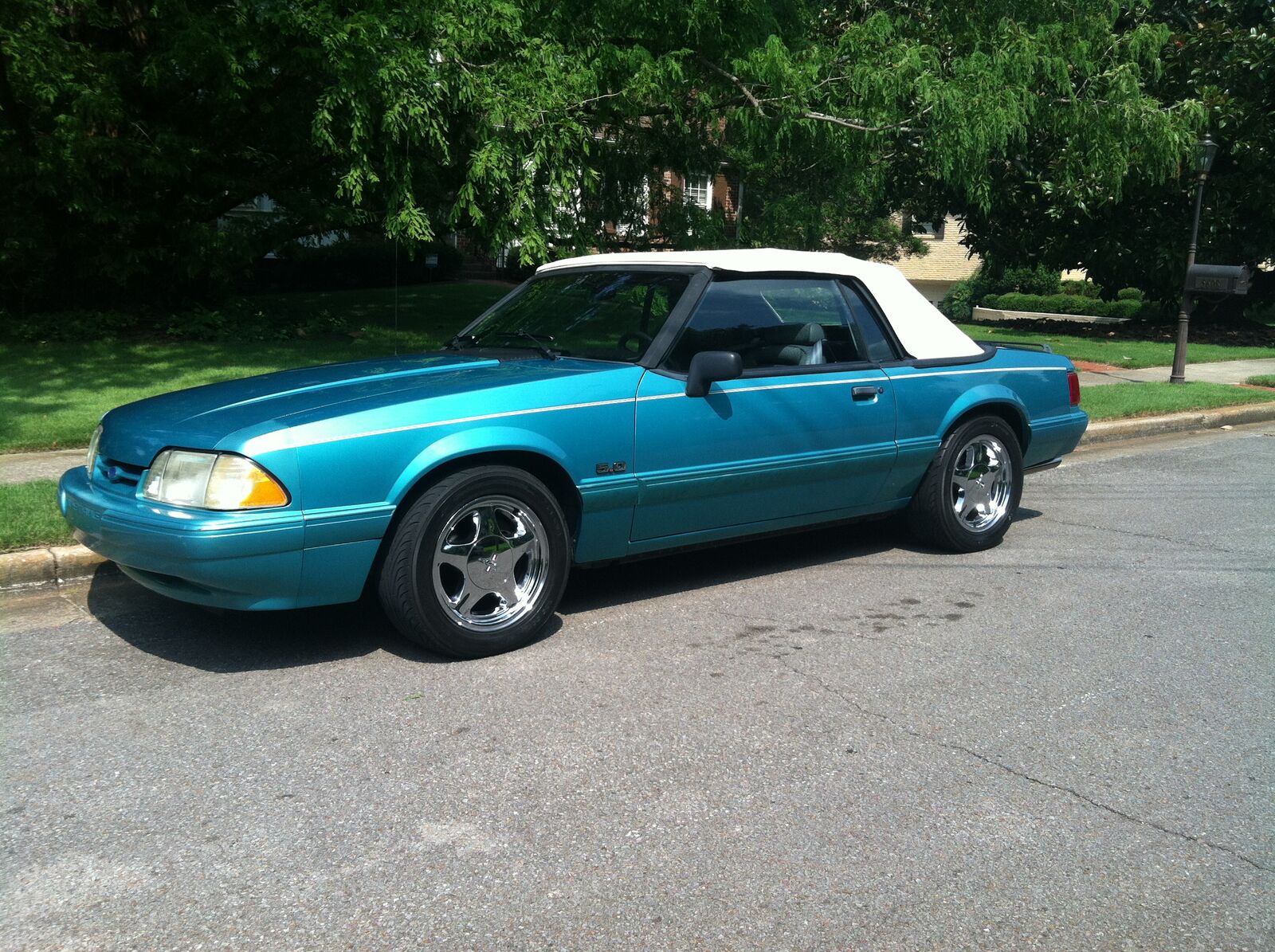1993 FORD Mustang