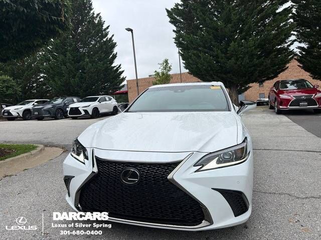 2024 LEXUS ES