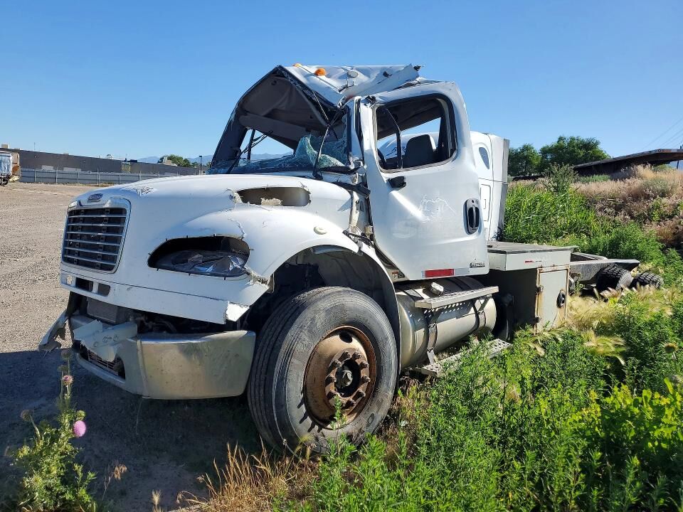 2012 FREIGHTLINER M2