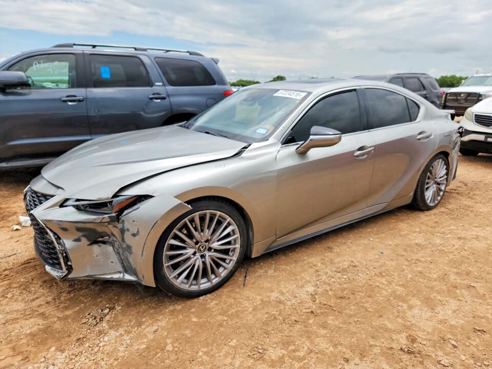 2022 LEXUS IS