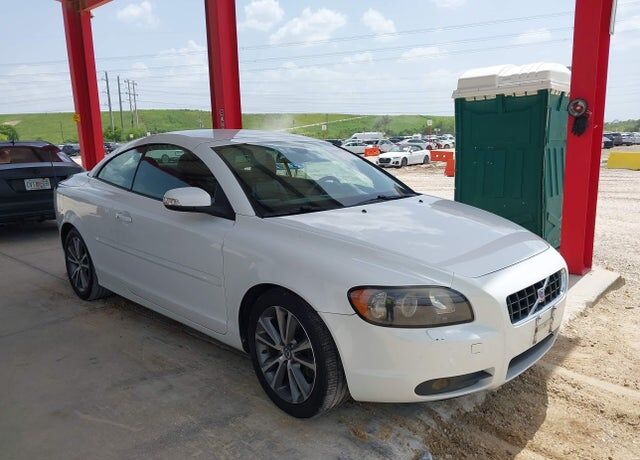 2010 VOLVO C70