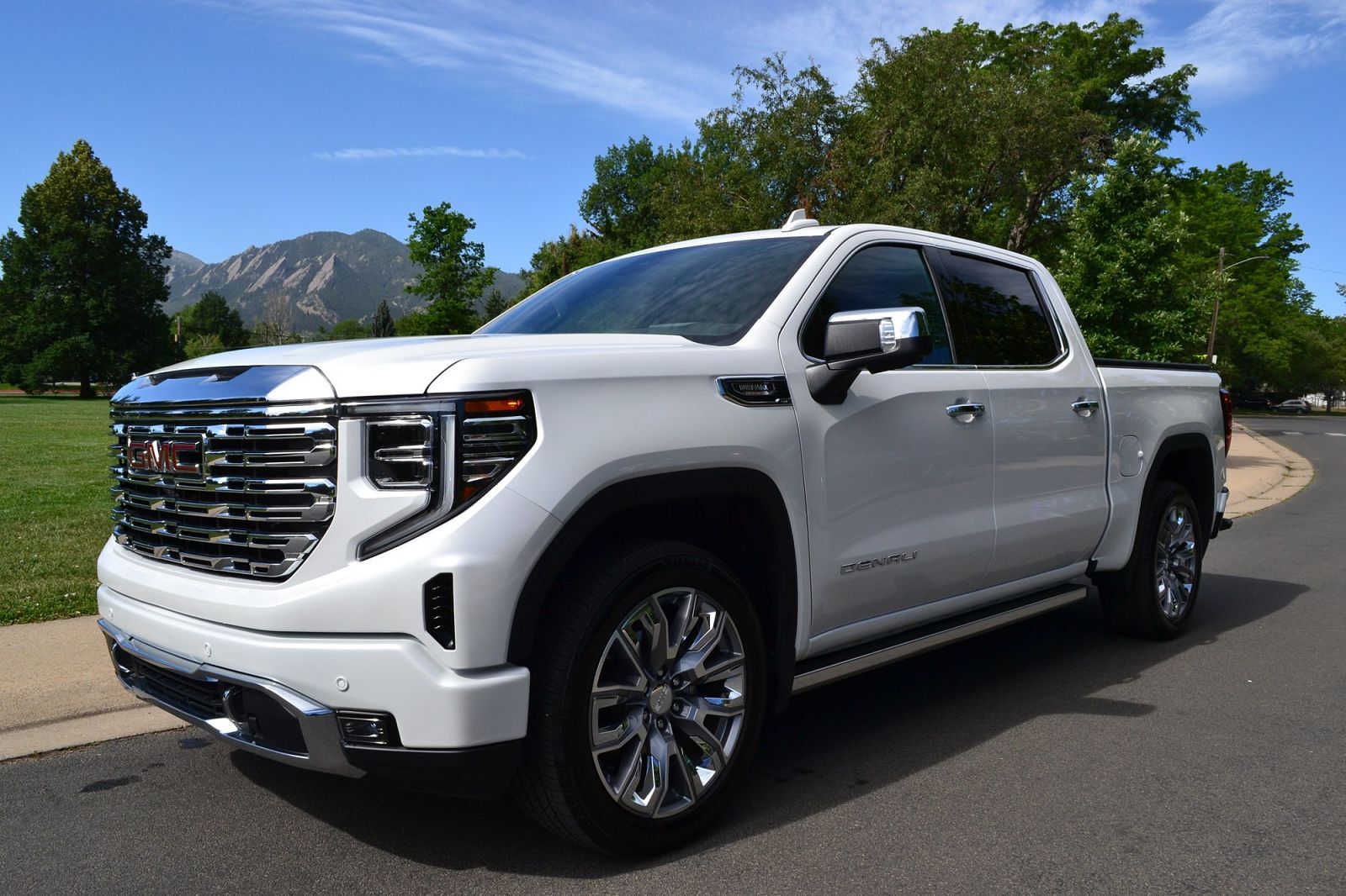 2024 GMC Sierra