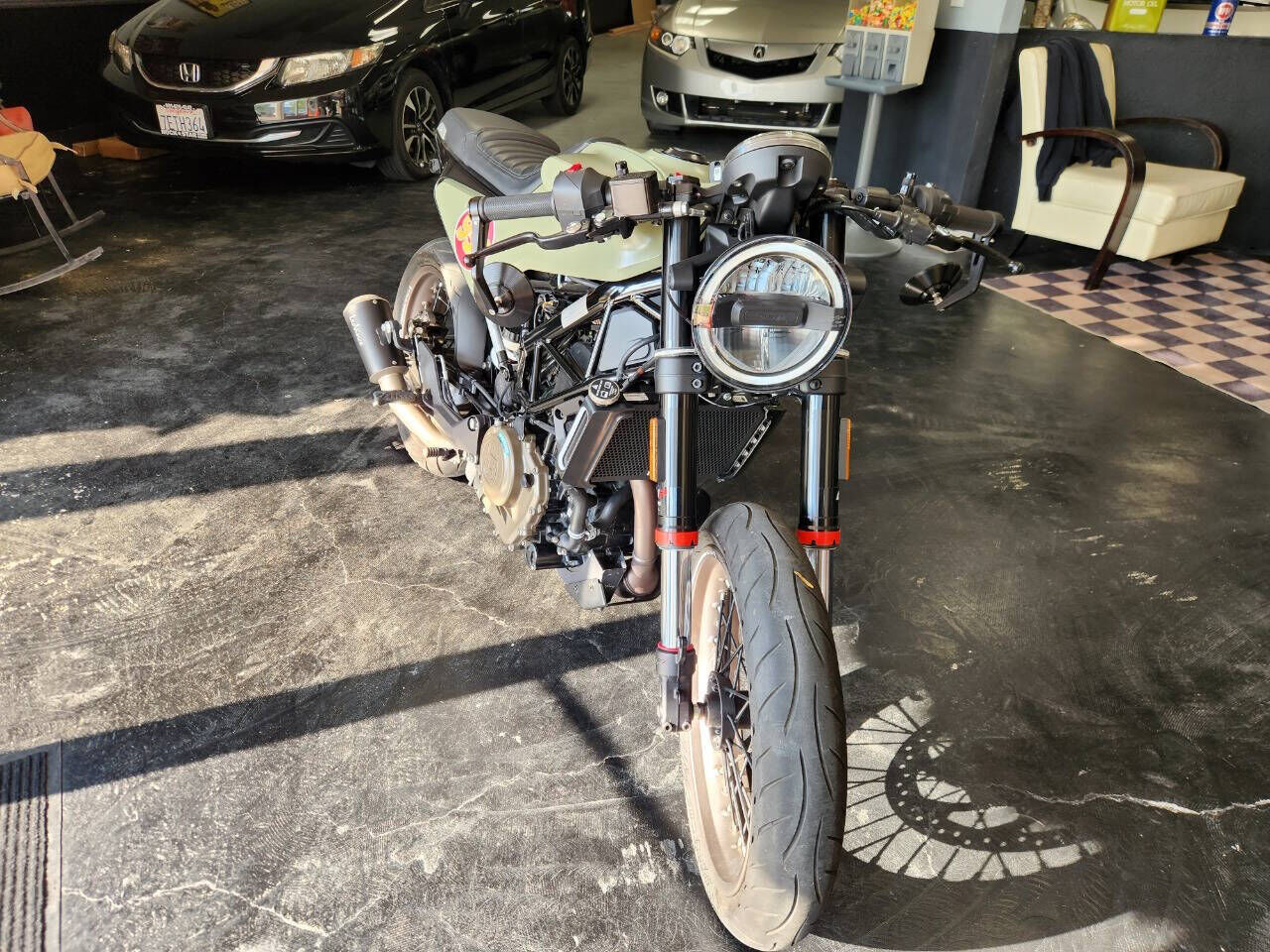 2023 HUSQVARNA Svartpilen/Vitpilen