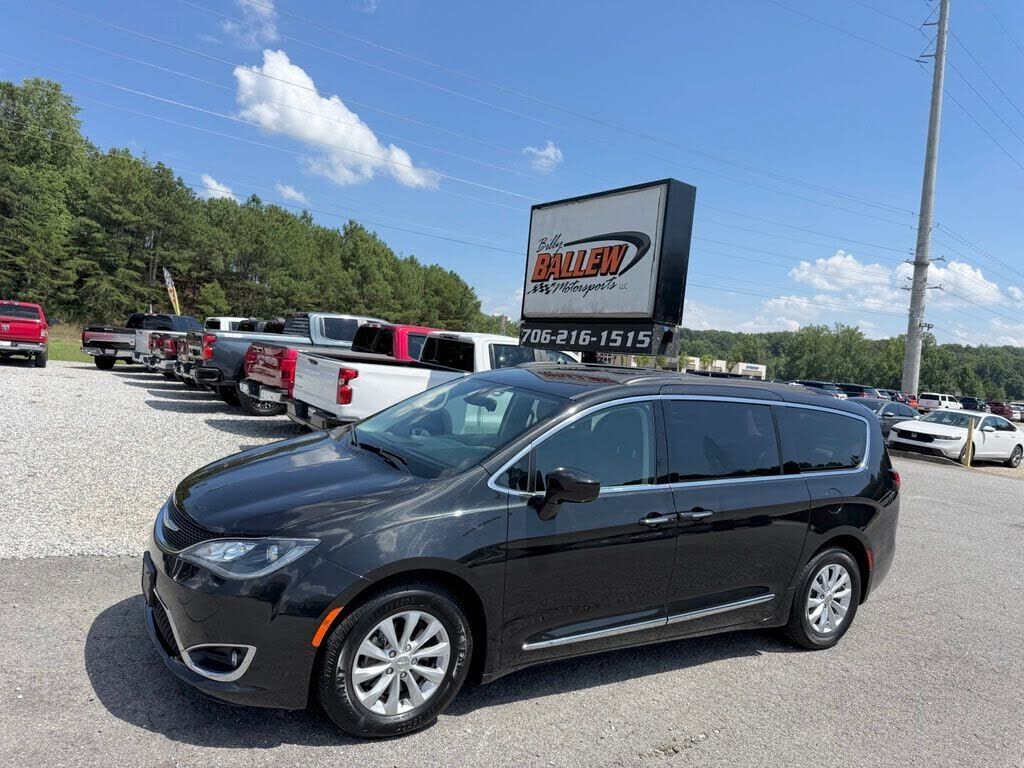 2017 CHRYSLER Pacifica