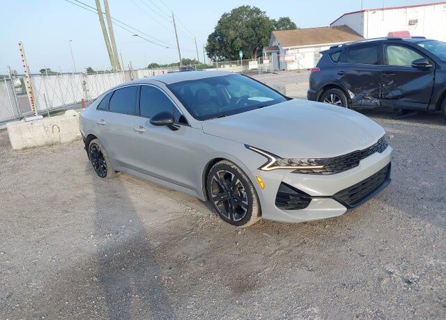2022 KIA K5