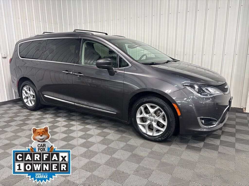 2019 CHRYSLER Pacifica