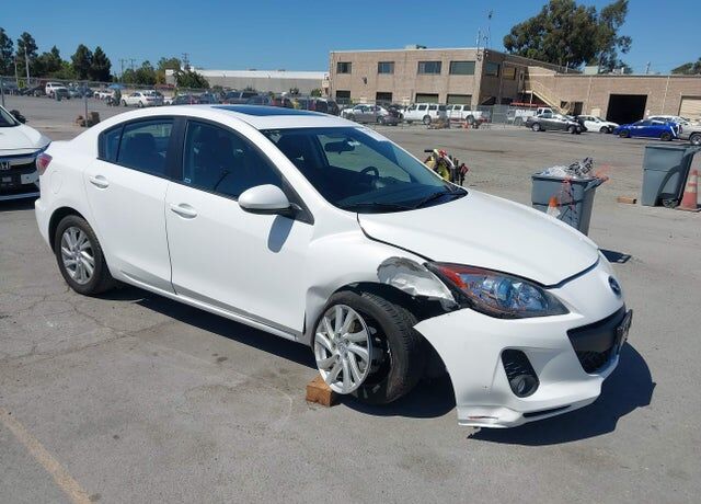 2012 MAZDA Mazda3