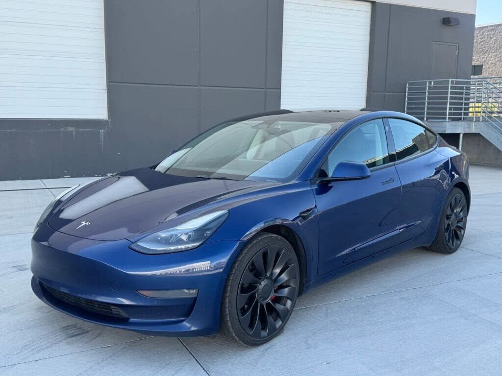 2022 TESLA Model 3