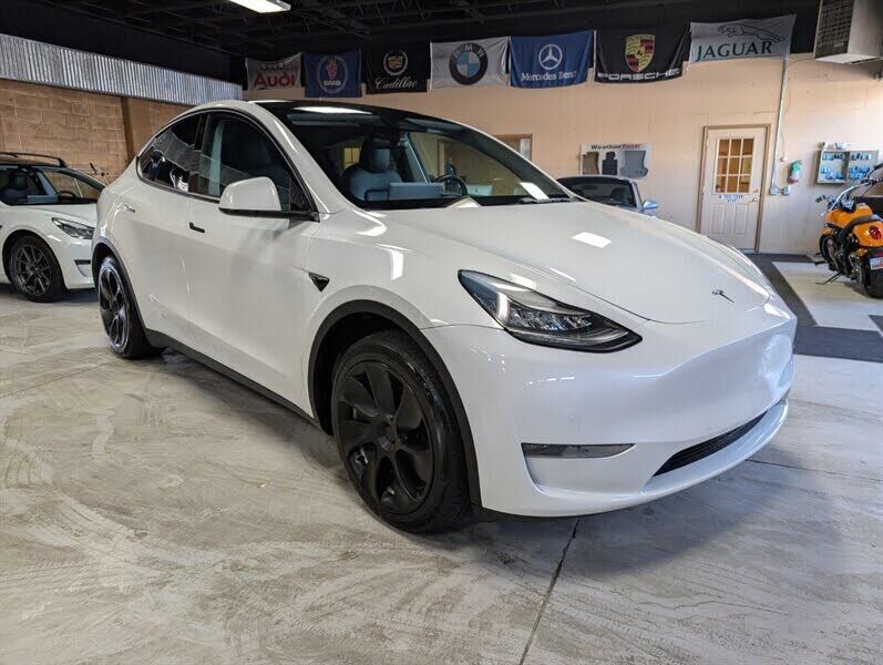 2021 TESLA Model Y