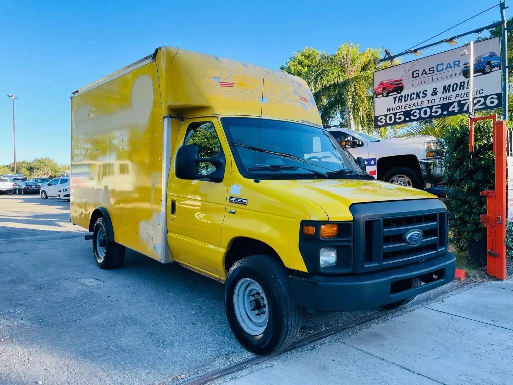 2013 FORD E-350