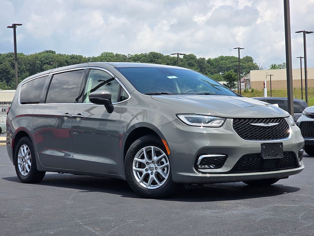 2023 CHRYSLER Pacifica