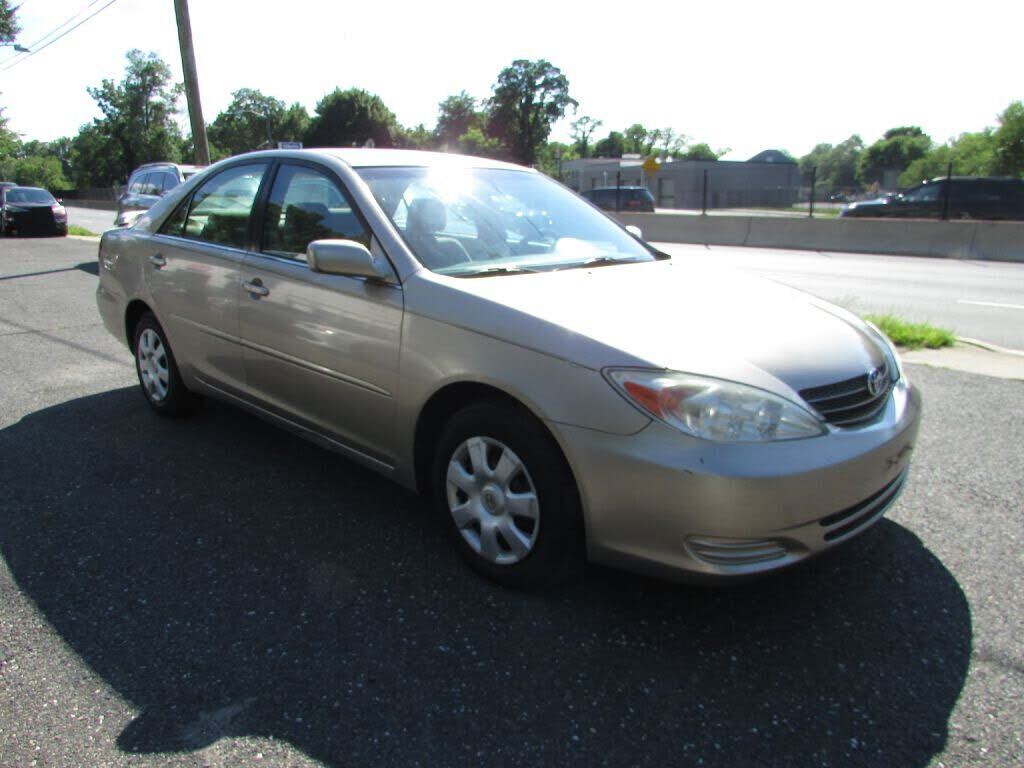 2004 TOYOTA Camry