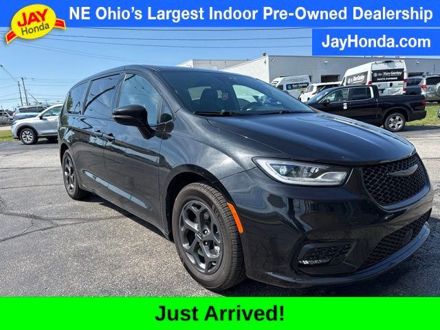 2022 CHRYSLER Pacifica