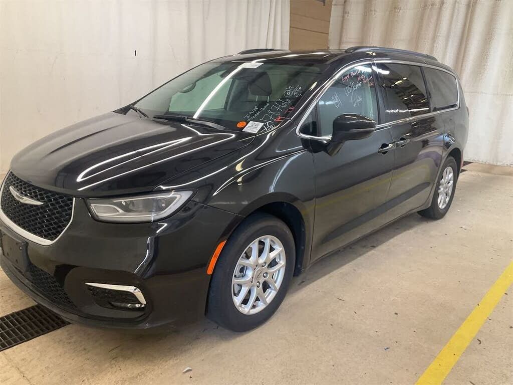 2022 CHRYSLER Pacifica