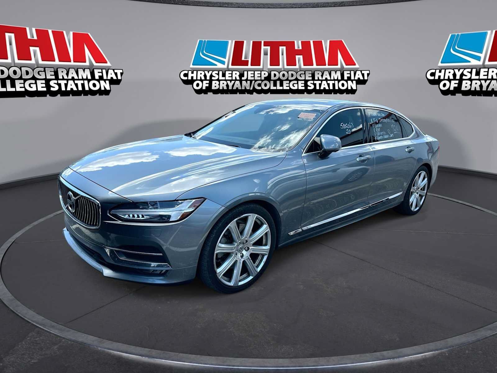 2020 VOLVO S90