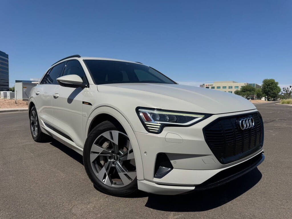 2021 AUDI e-tron