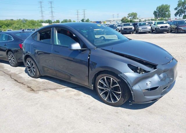 2021 TESLA Model Y