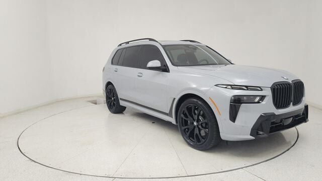 2025 BMW X7