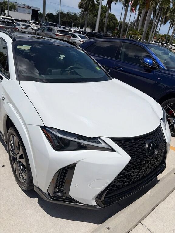 2023 LEXUS UX