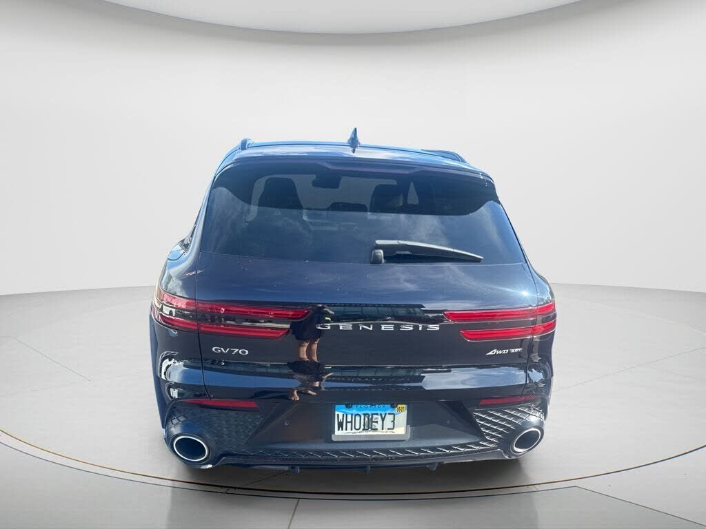 2024 GENESIS GV70