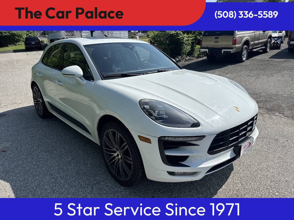 2017 PORSCHE Macan