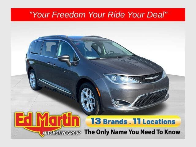 2017 CHRYSLER Pacifica