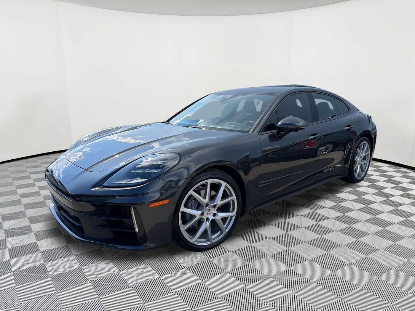 2024 PORSCHE Panamera