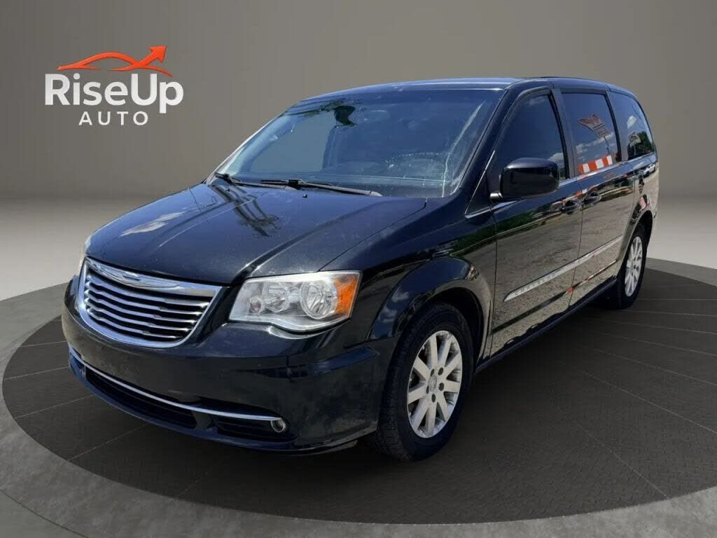 2016 CHRYSLER Town and Country