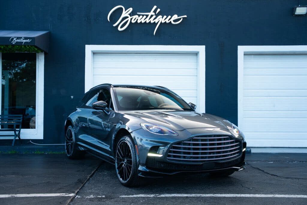 2023 ASTON MARTIN DBX