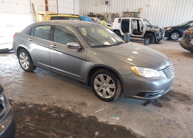 2012 CHRYSLER 200