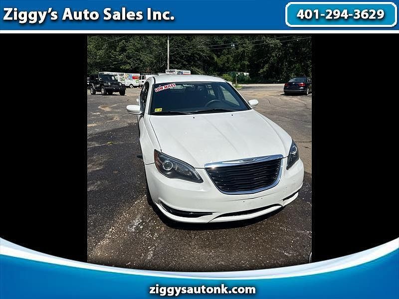 2014 CHRYSLER 200