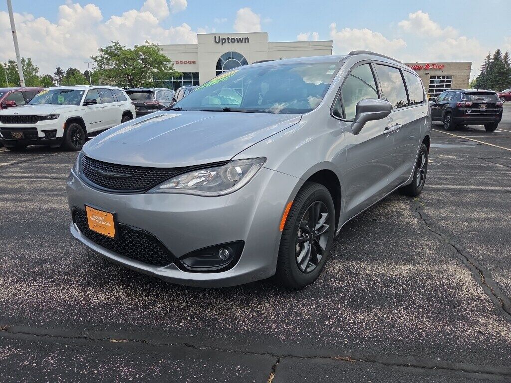 2020 CHRYSLER Pacifica