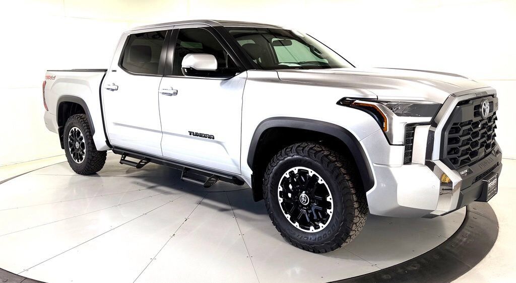 2024 TOYOTA Tundra