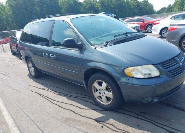 2005 DODGE Caravan