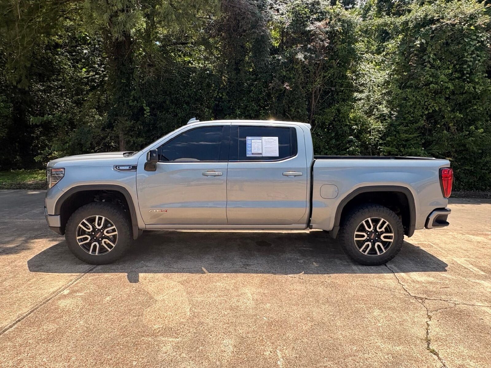 2024 GMC Sierra