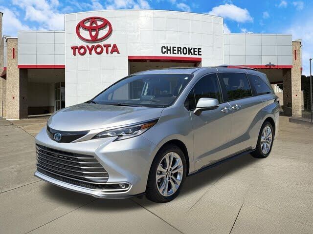 2021 TOYOTA Sienna