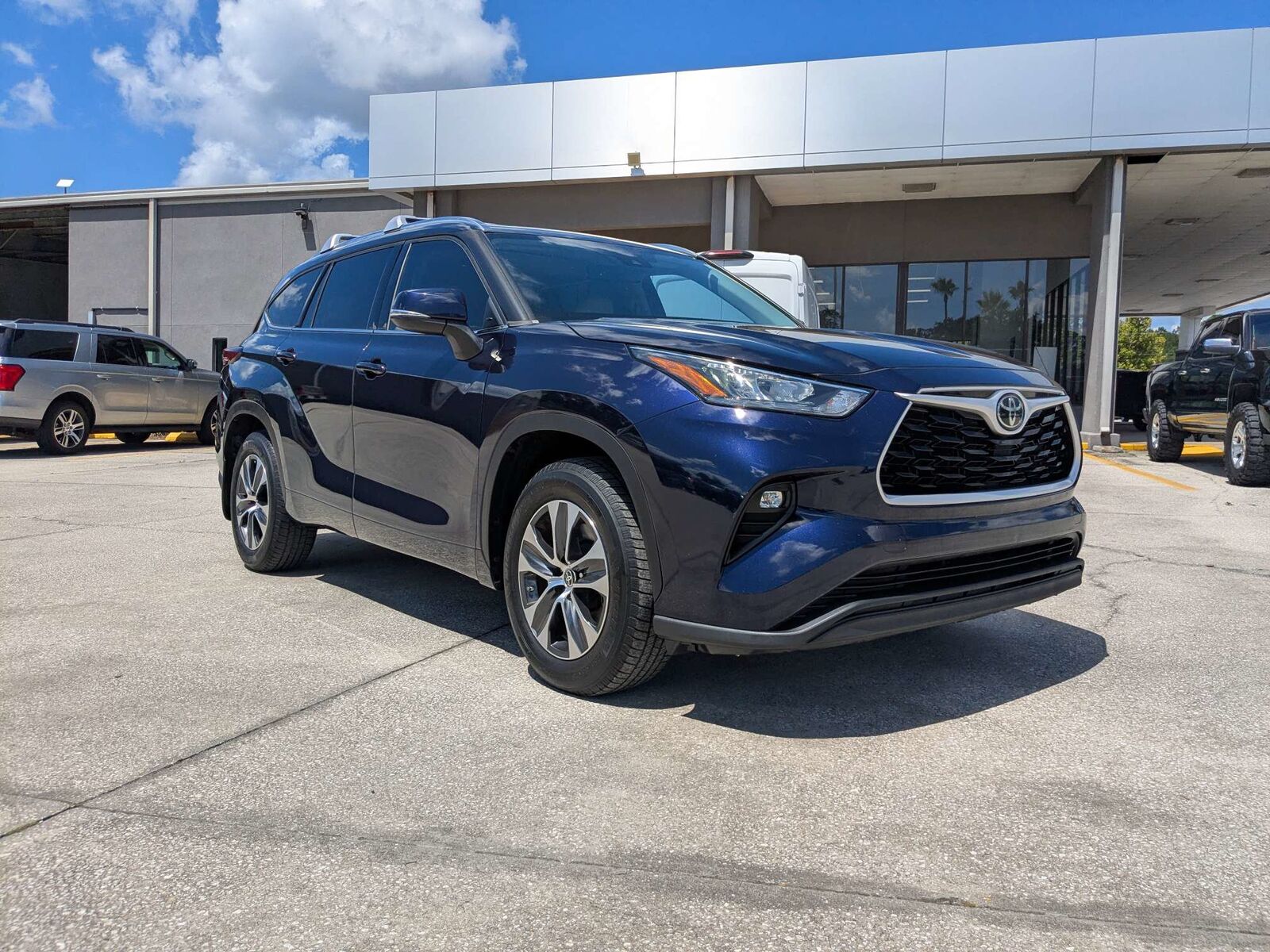 2020 TOYOTA Highlander
