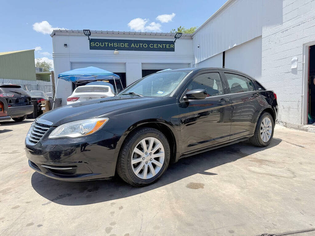 2014 CHRYSLER 200