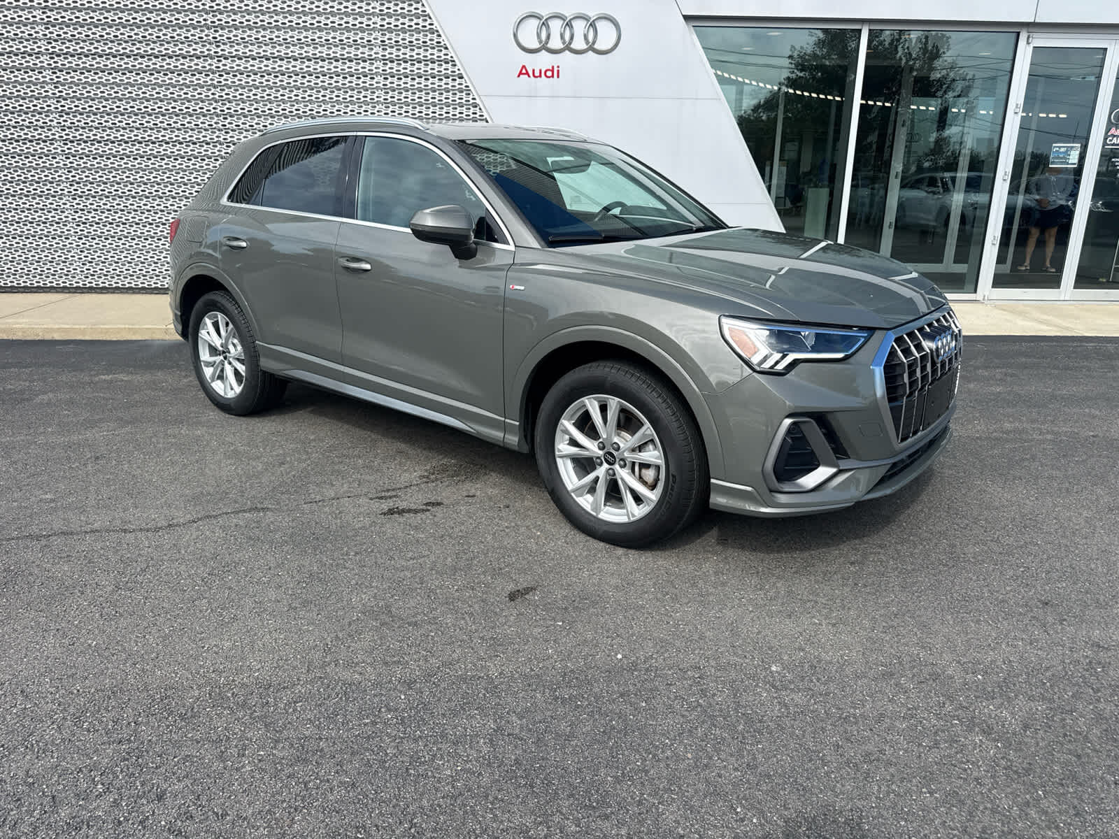 2023 Audi Q3